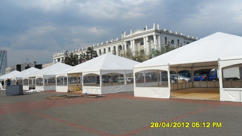 20 шатров к празднику День единства народа Казахстана, 2012 год