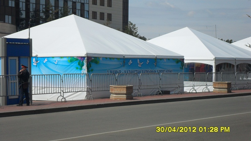 20 шатров к празднику День единства народа Казахстана, 2012 год
